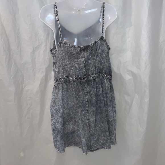 1x Plus Size Gray Acid Wash Romper Forever 21 + Plus - Picture 3 of 13